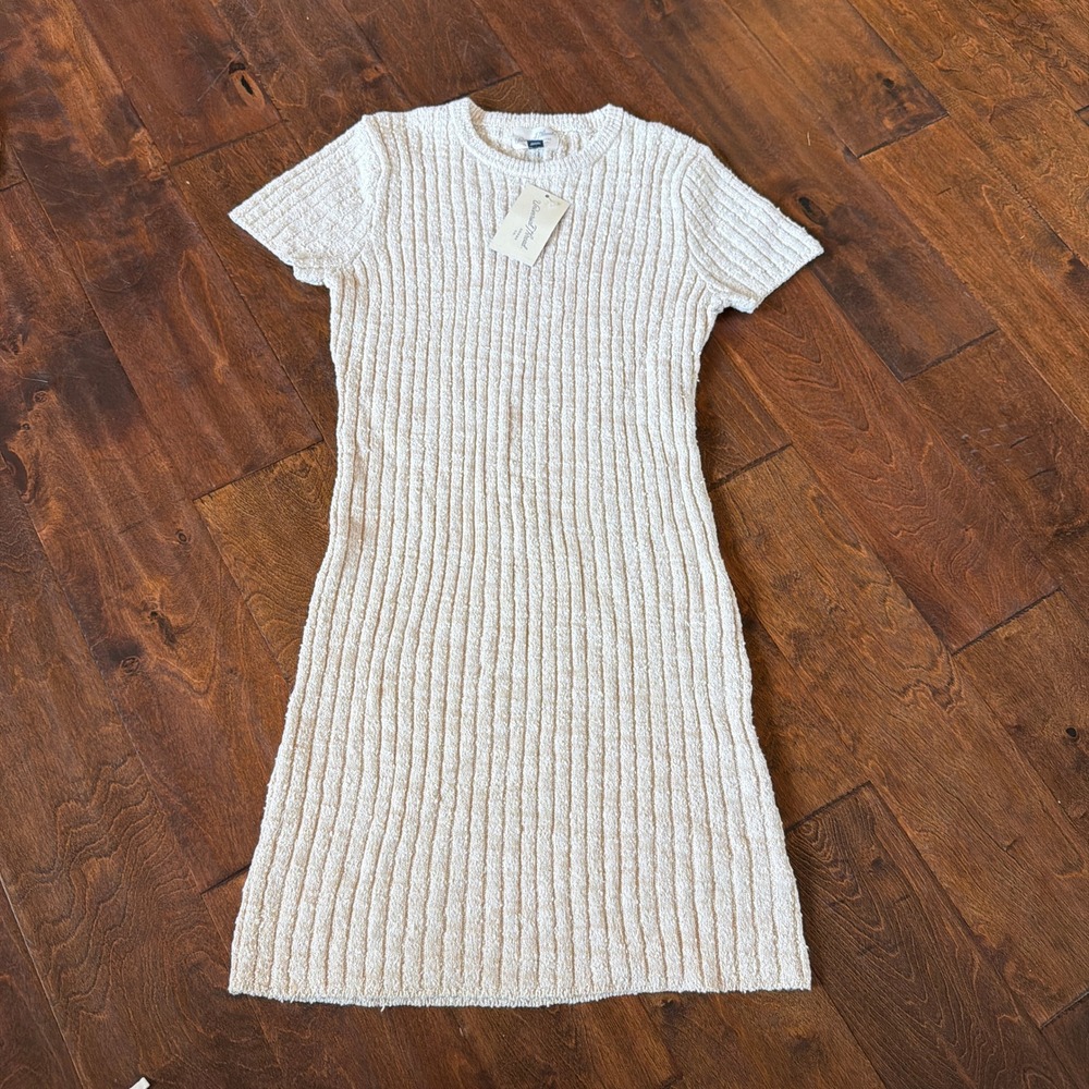 Universal Thread Cream Ribbed Knit Short Sleeve Mini Dress Medium NWT